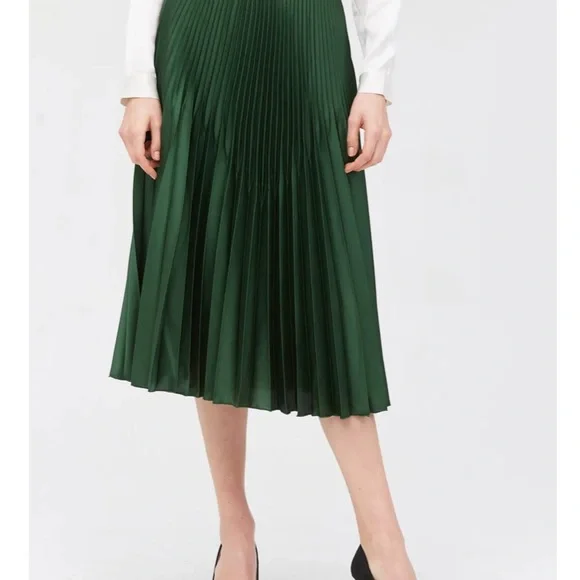 Lilysilk platted skirt - Picture 1 of 10